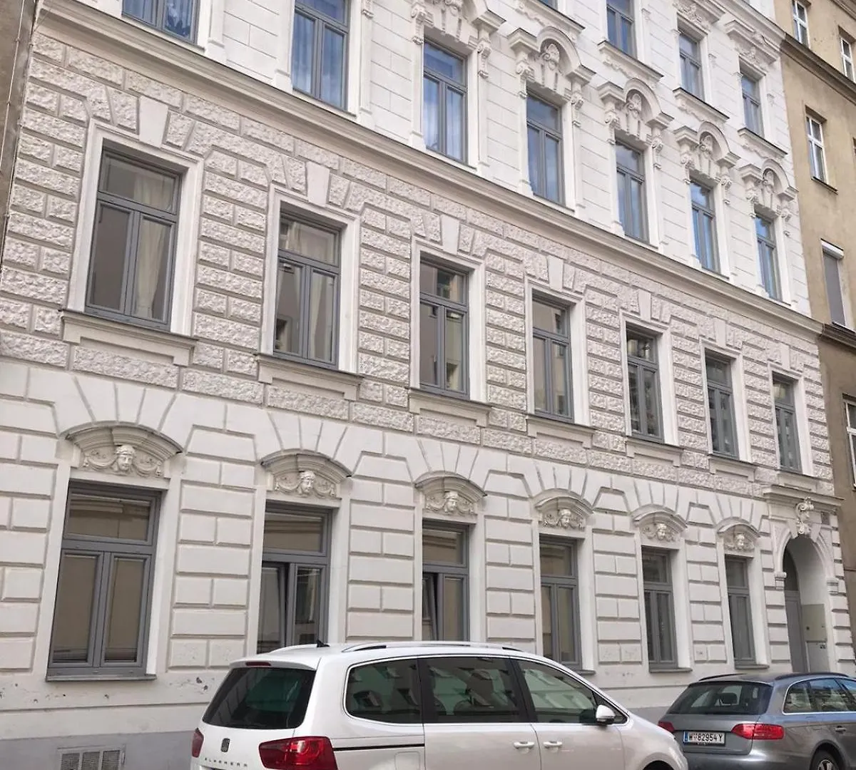 City Elegance Central Gem With Free Parking And Fast Internet 250 Mbits Vienna Appartamento
