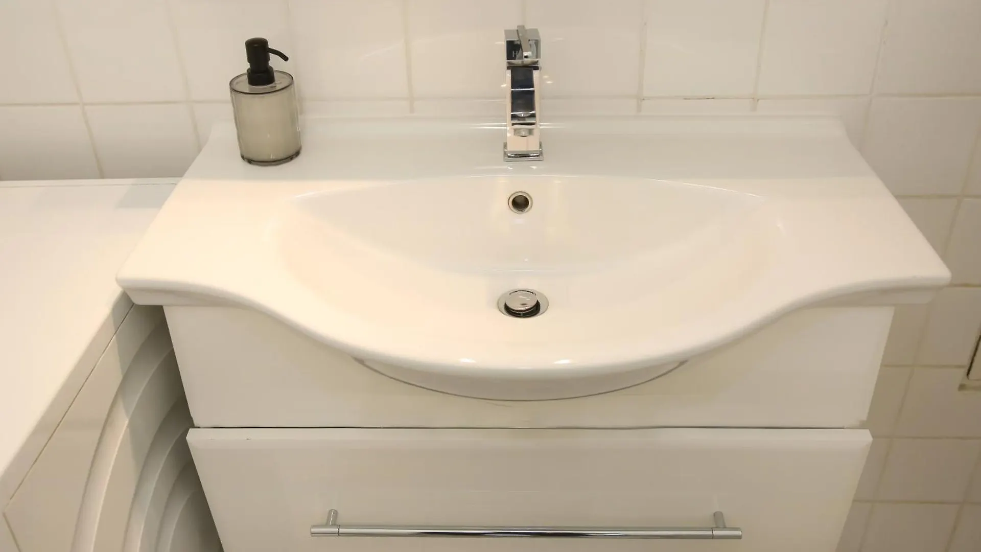City Elegance Central Gem With Free Parking And Fast Internet 250 Mbits Vienna 0*,  Austria