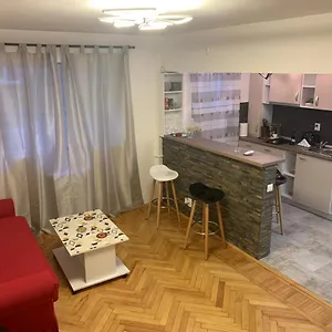 https://flora-residence-parliament.bucharesthotelsnow.com