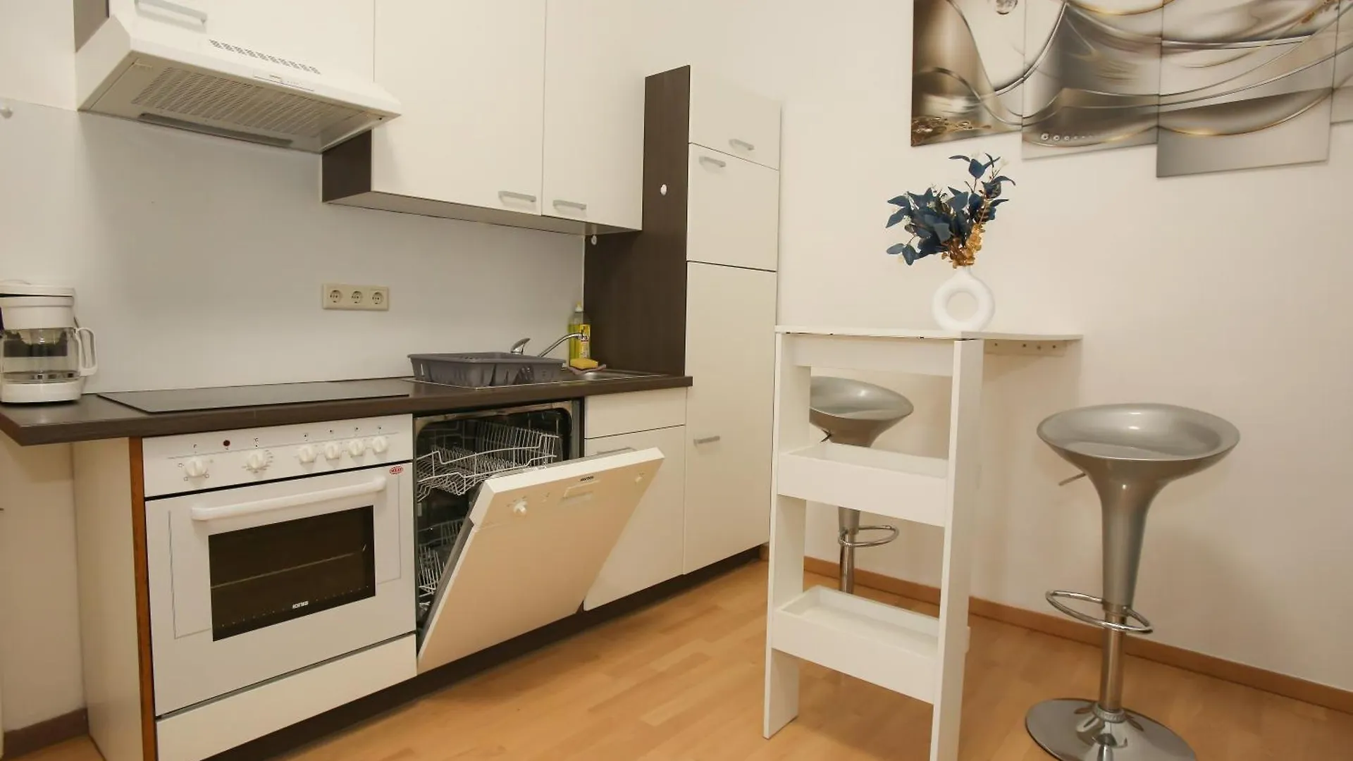 Apartment City Elegance Central Gem With Free Parking And Fast Internet 250 Mbits Vienna Austria